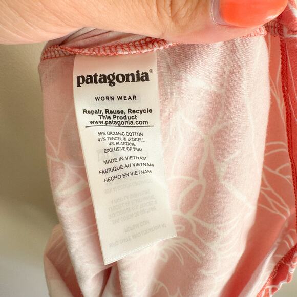 Patagonia Coral + White Hibiscus Side Gathered Knee Length Skirt - Small - Picture 4 of 7